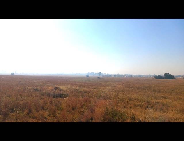 4,595M² VACANT LAND FOR SALE IN UNITAS PARK